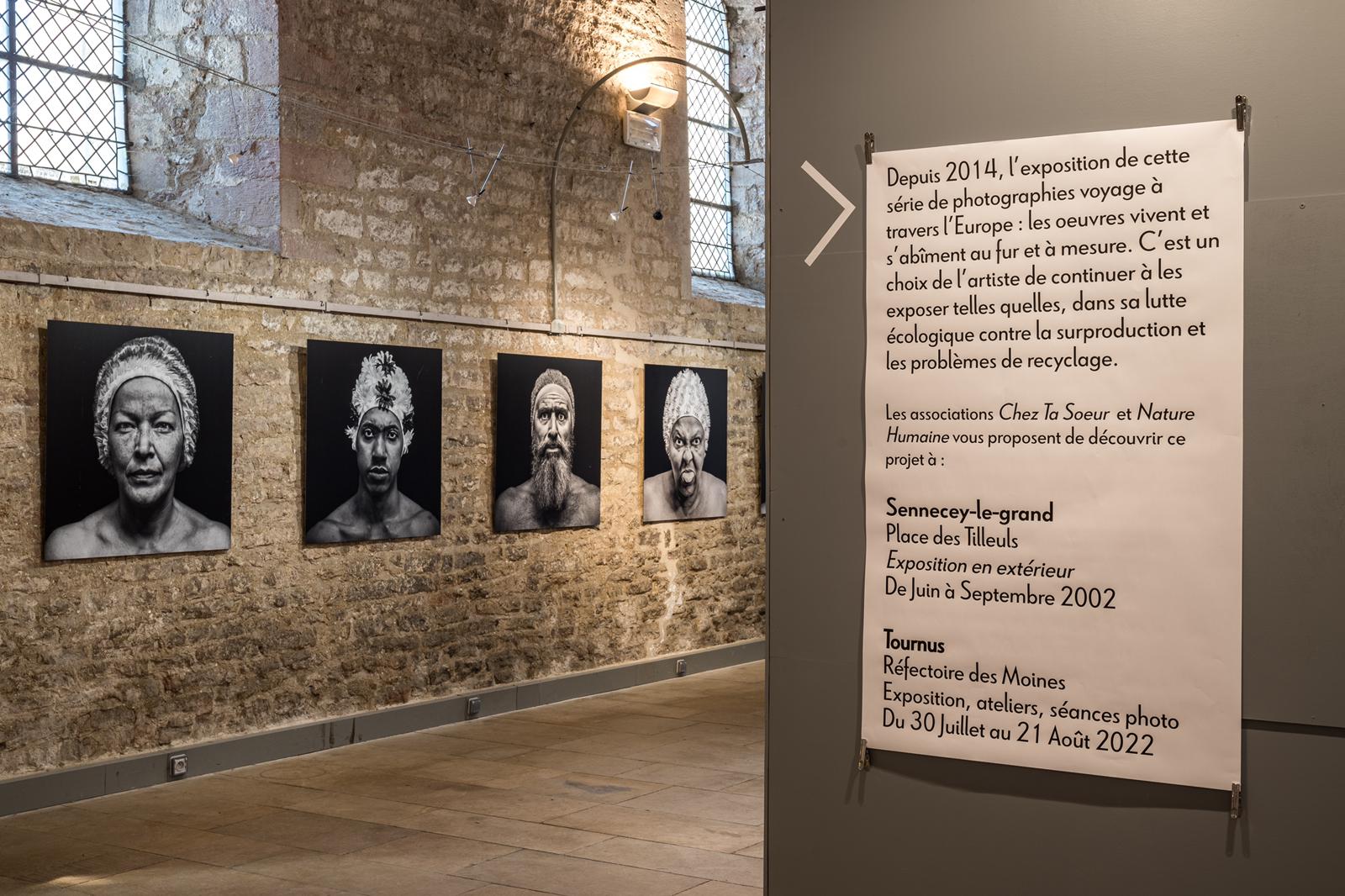 Vue décalée, et vision du cartel racontant les enjeux politiques du projet.